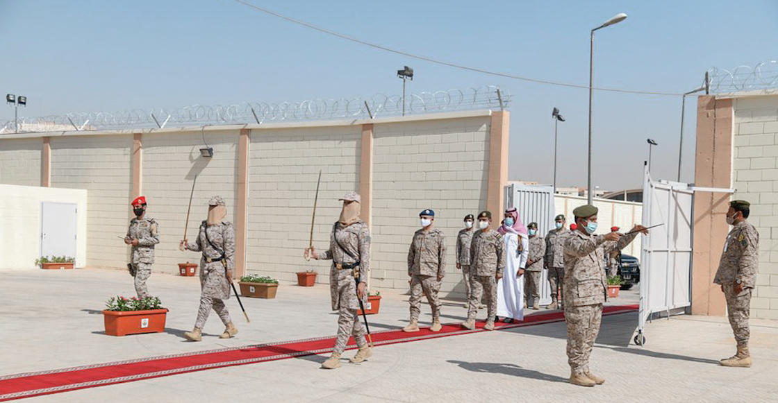 arabia-saudita-primera-mujeres-militares
