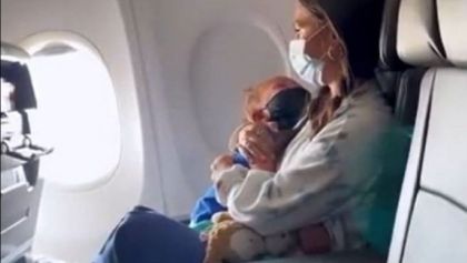 ¡HDSPM! Bebé con ataque de asma es expulsado de avión por no portar mascarilla