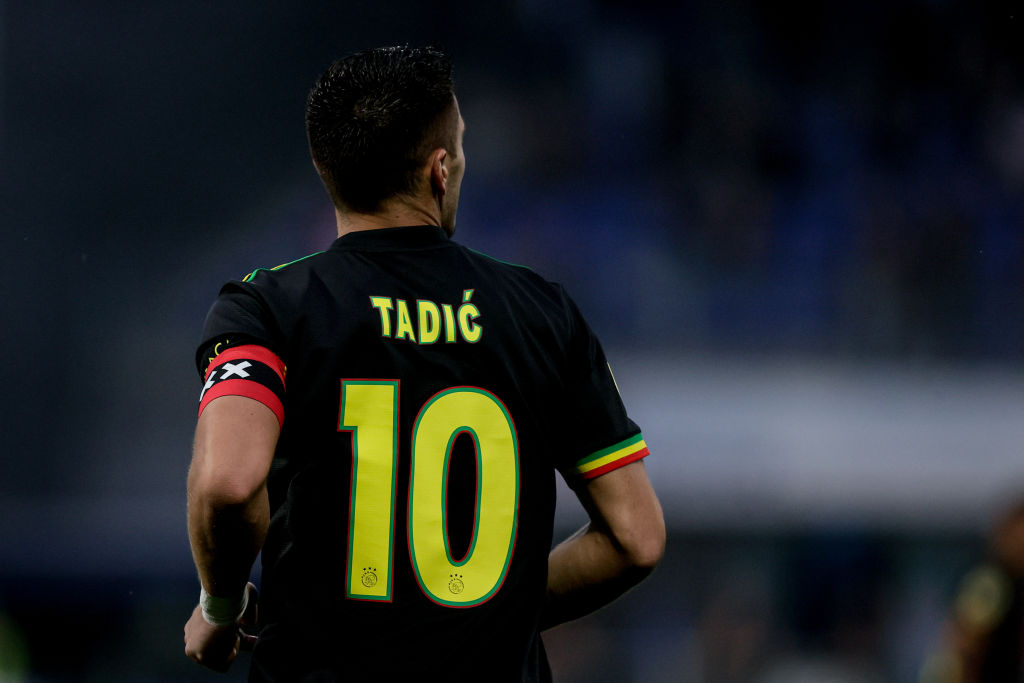 Chale: La razón detrás de los cambios en el jersey del Ajax inspirado en Bob Marley