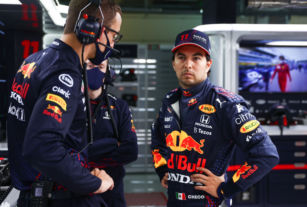 Frustración para Checo Pérez por los errores con Red Bull en Rusia: "La parada lenta en pits marcó diferencia"
