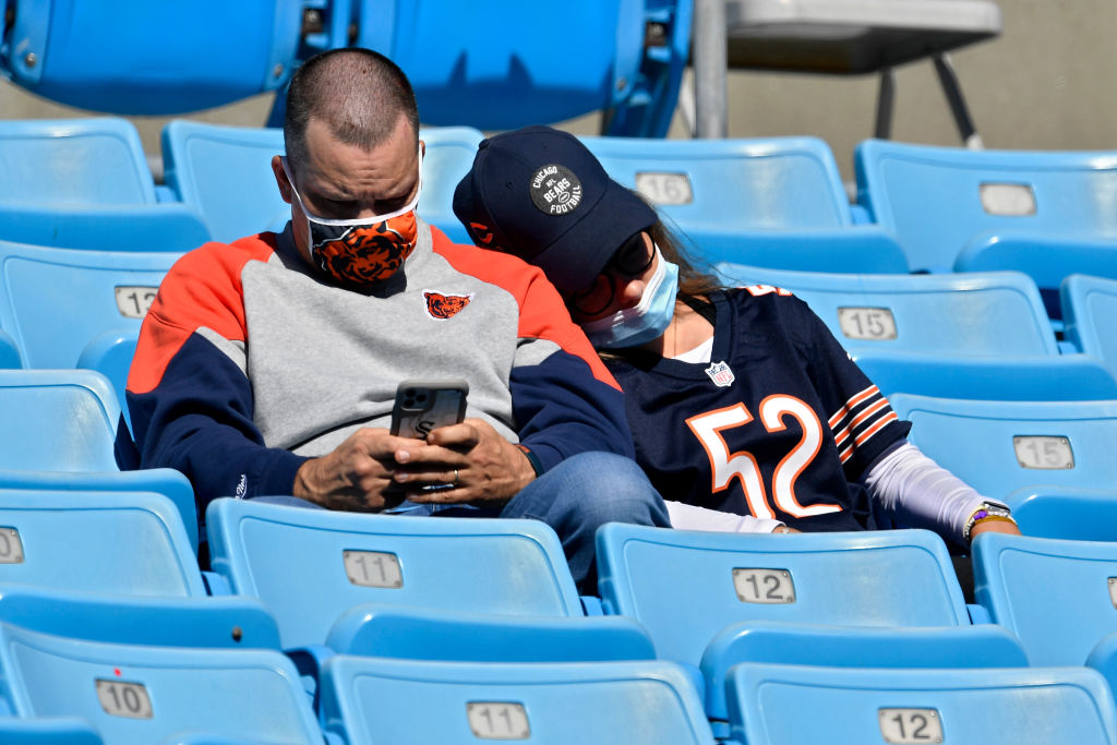Chicago Bears fans aburridos en un partidoac