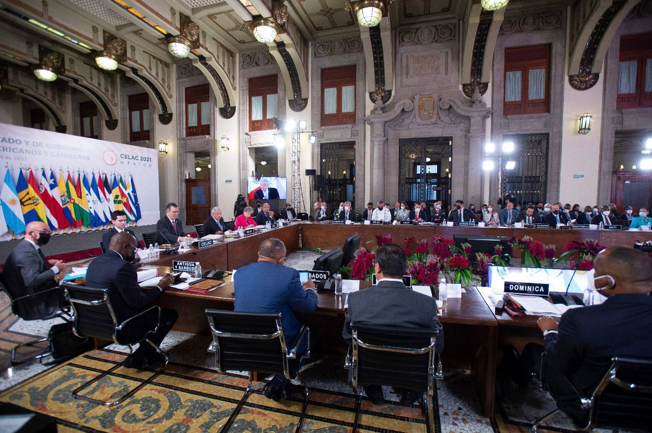 Tómala: Presidentes de Uruguay y Paraguay critican a Maduro y AMLO en cumbre de la CELAC