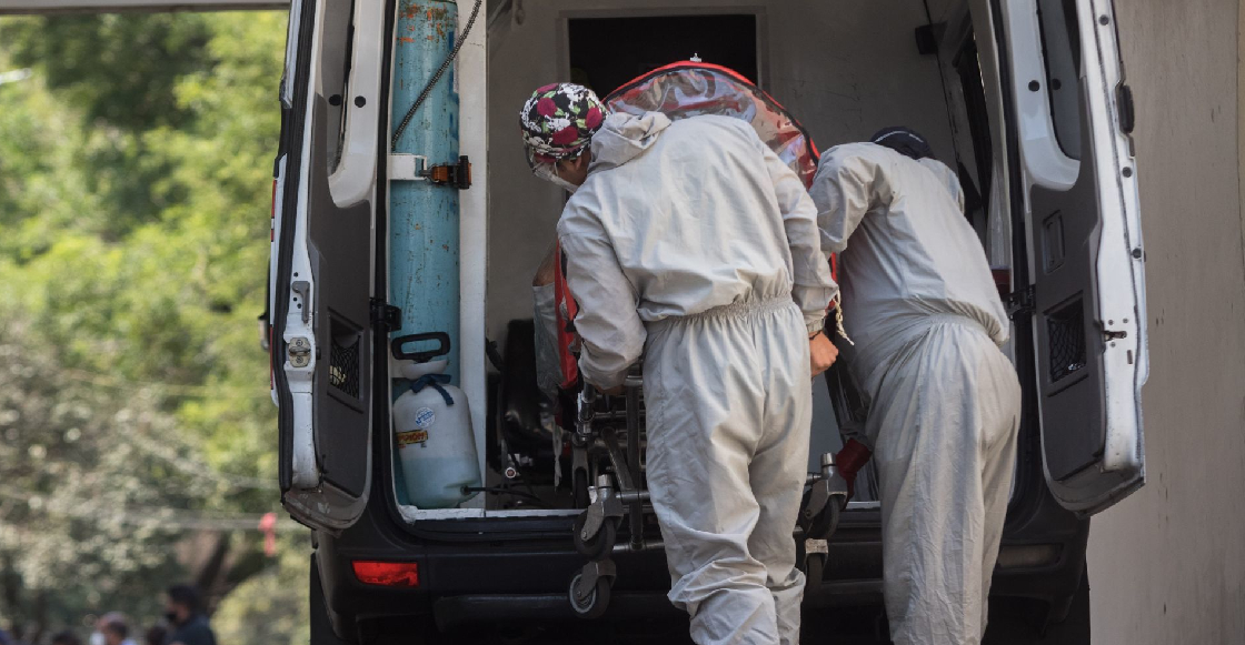 Despiden a paramédicos de Yucatán por bailar junto al cadáver de una mujer que murió por COVID-19