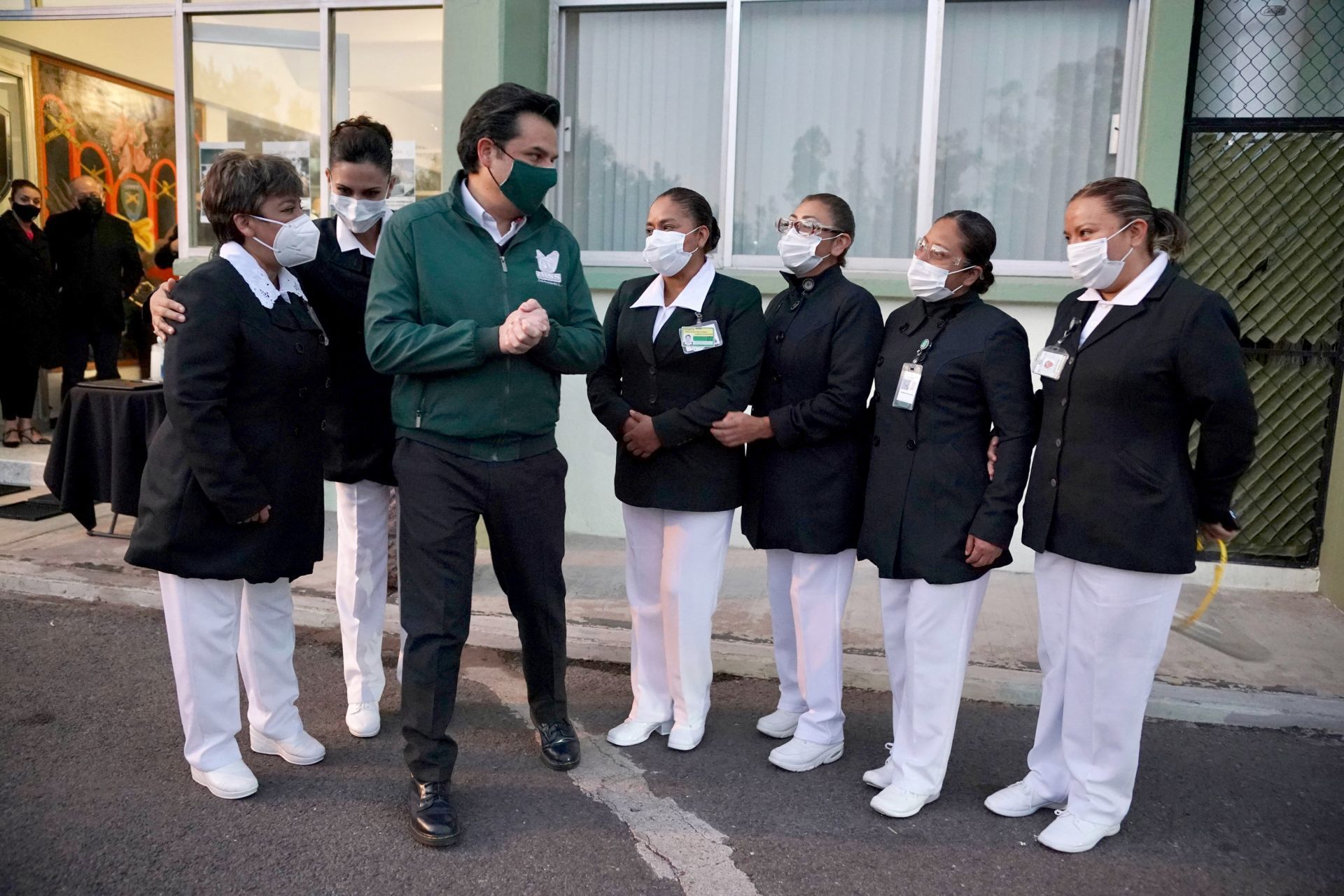 ¡La voladora! Difunden grupo donde desemascaran a infieles del IMSS 