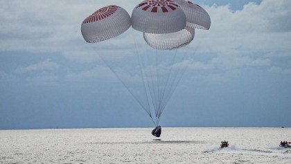 Inspiration4 regresa a la tierra y SpaceX completa su viaje espacial con puro turista