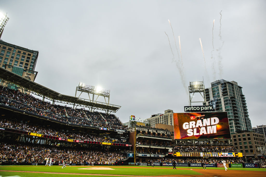 Investigan la muerte de una mujer y su bebé en Petco Park durante la serie entre Padres y Braves