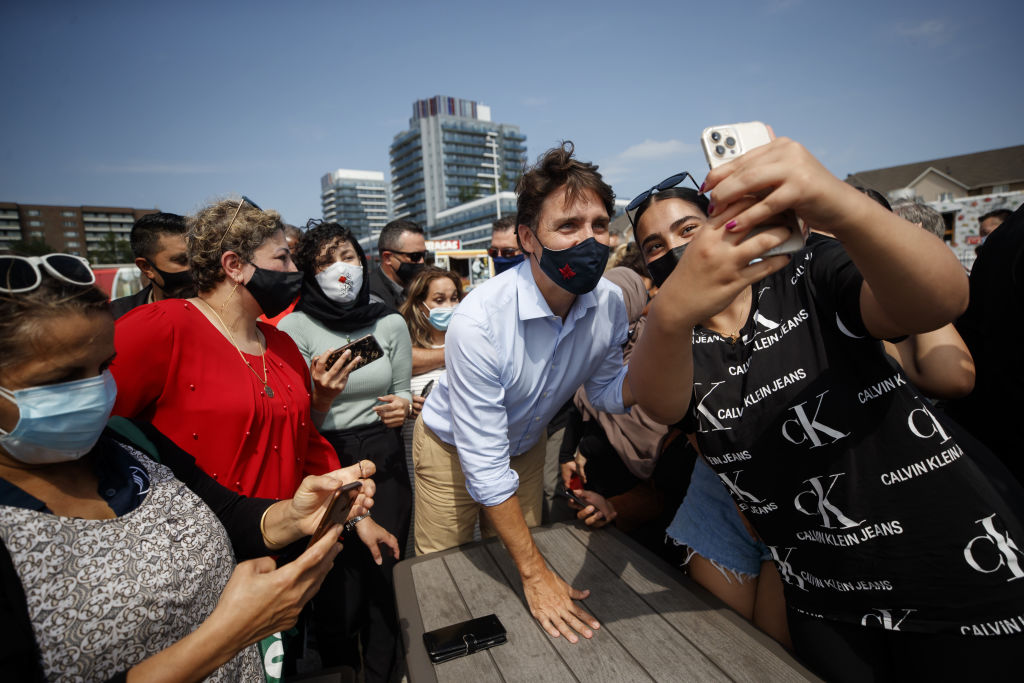 justin-trudeau-mitin-canada