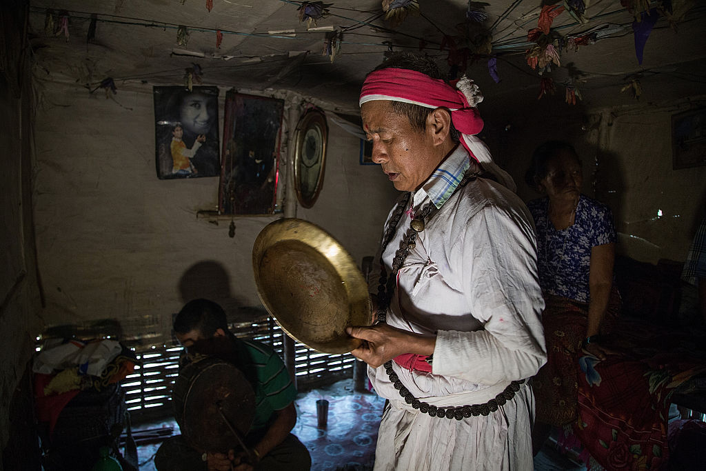 Murió por COVID-19 el chamán que afirmaba haber creado una cura milagrosa contra el virus