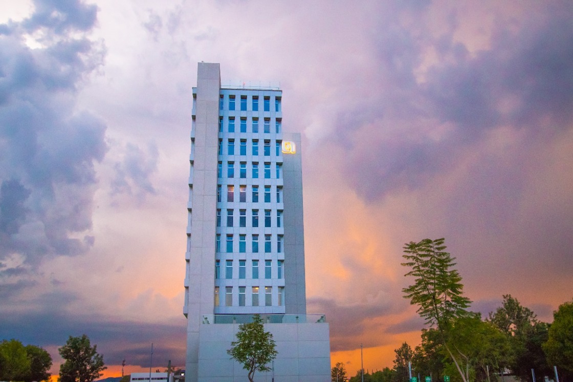 uaa-denuncia-maestro-medicina