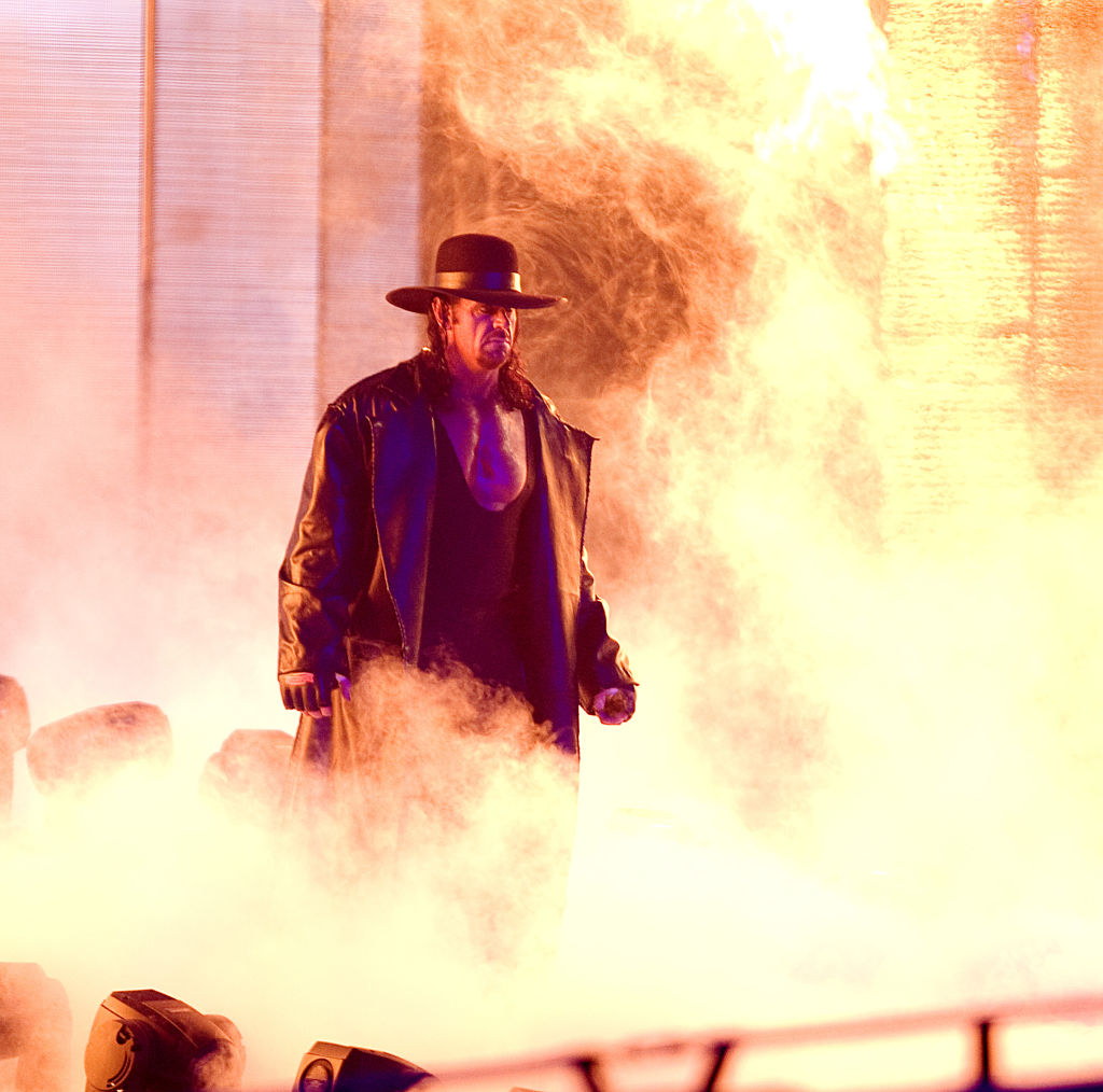 Undertaker en su presentación con WWE