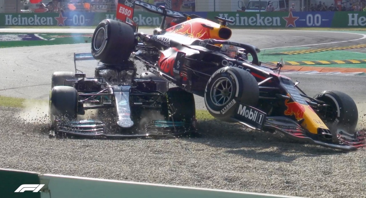 Max Verstappen vs Lewis Hamilton