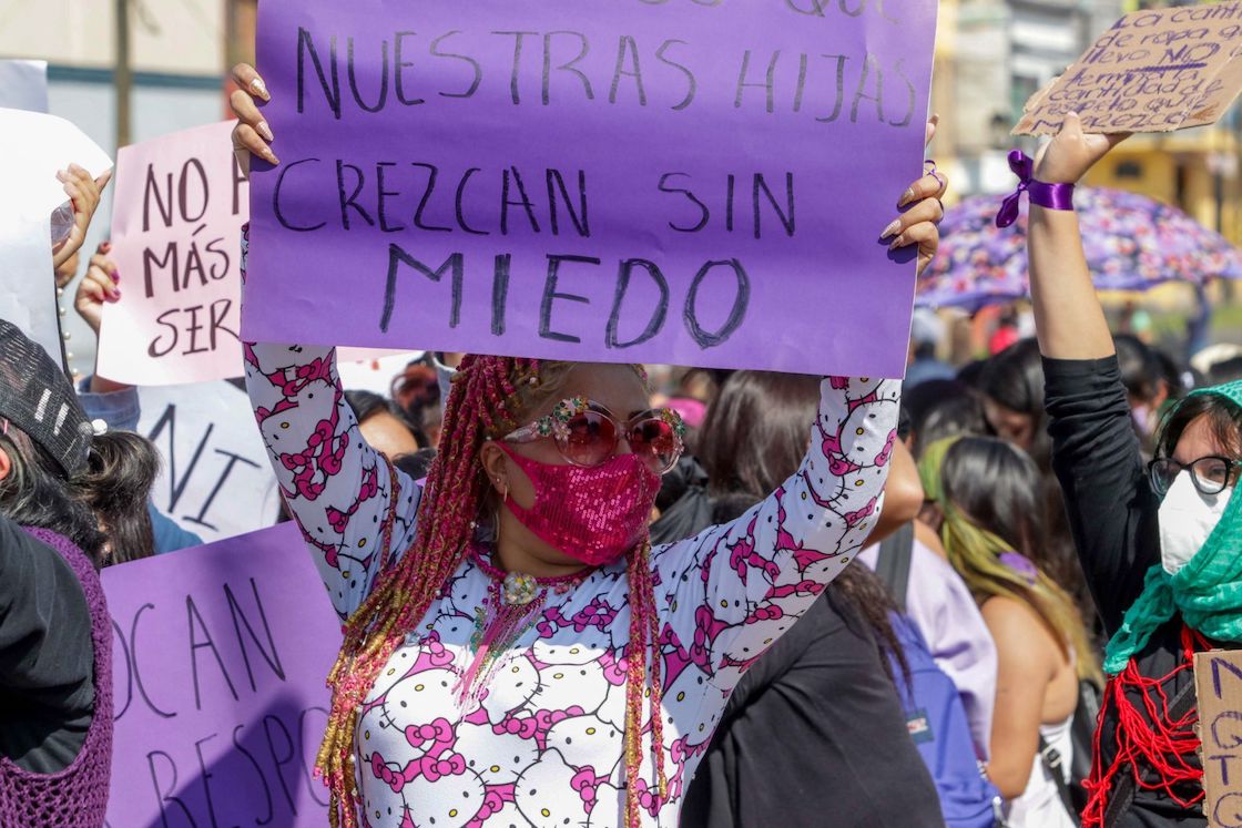 violencia-contra-las-mujeres-aguascalientes "Mujeres de los municipios de Santiago Tianguistenco, Ocoyoacac, Xalatlaco, Capulhuac marcharon al grito de “Ni una menos” en contra de los feminicidios que se han registrado en la zona y en el resto del país (octubre 2020)". 