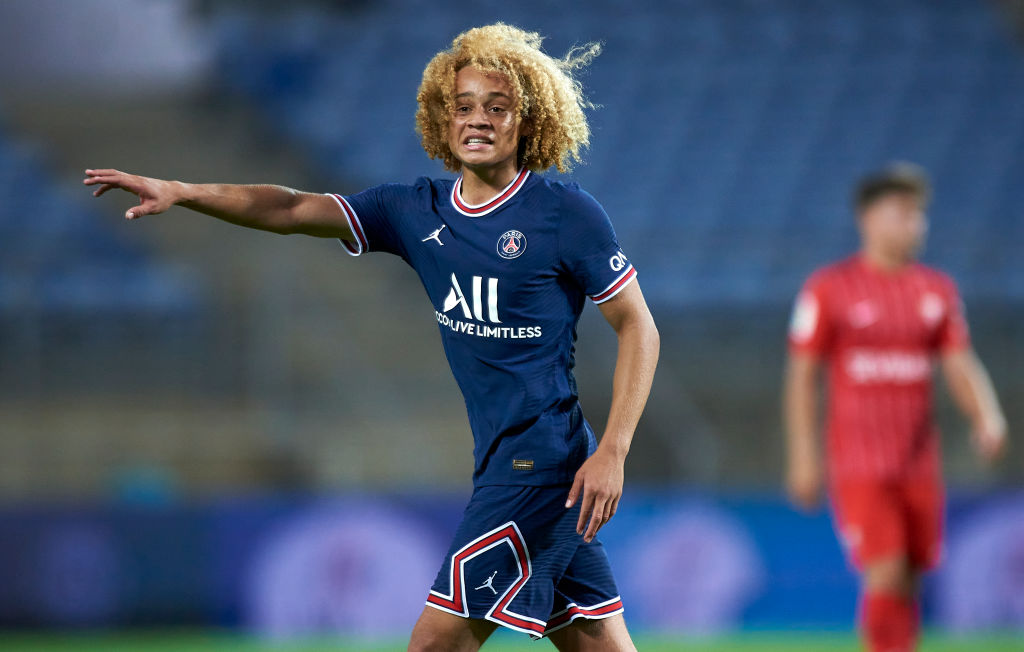 Xavi Simons con el PSG