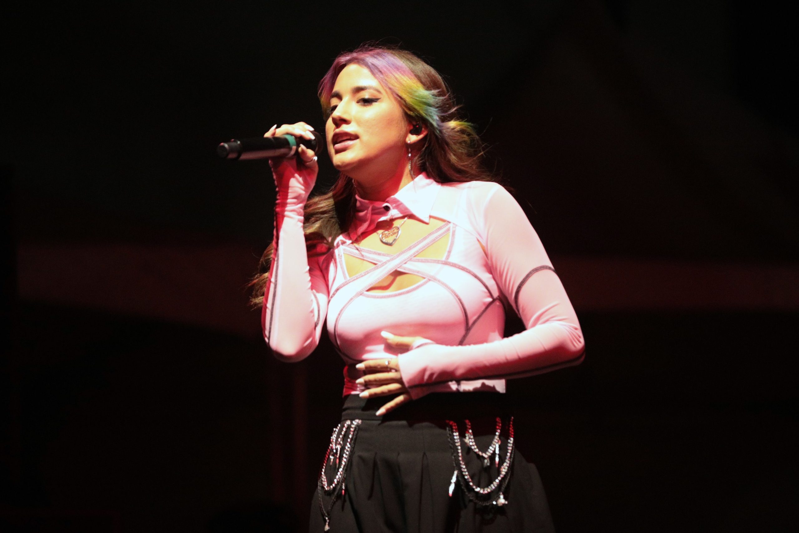 Alaina Castillo: Pop y R&B lleno de intimidad para las nuevas generaciones