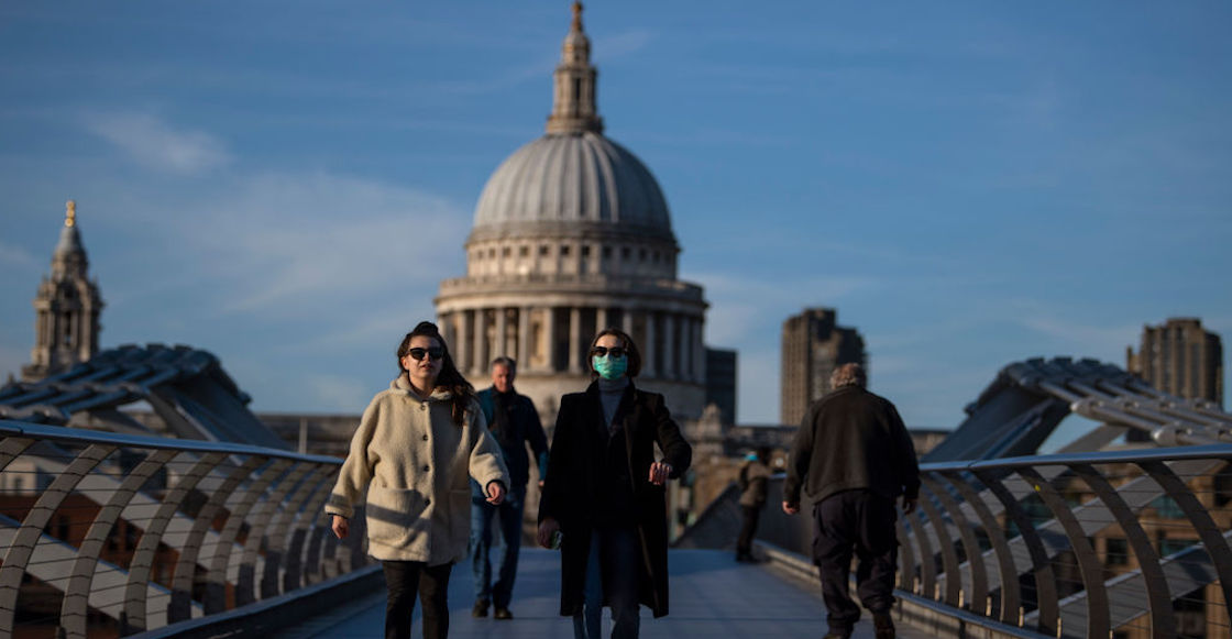 algo-pasa-reino-unido-casos-covid-subvariante-delta-50-mil-verano