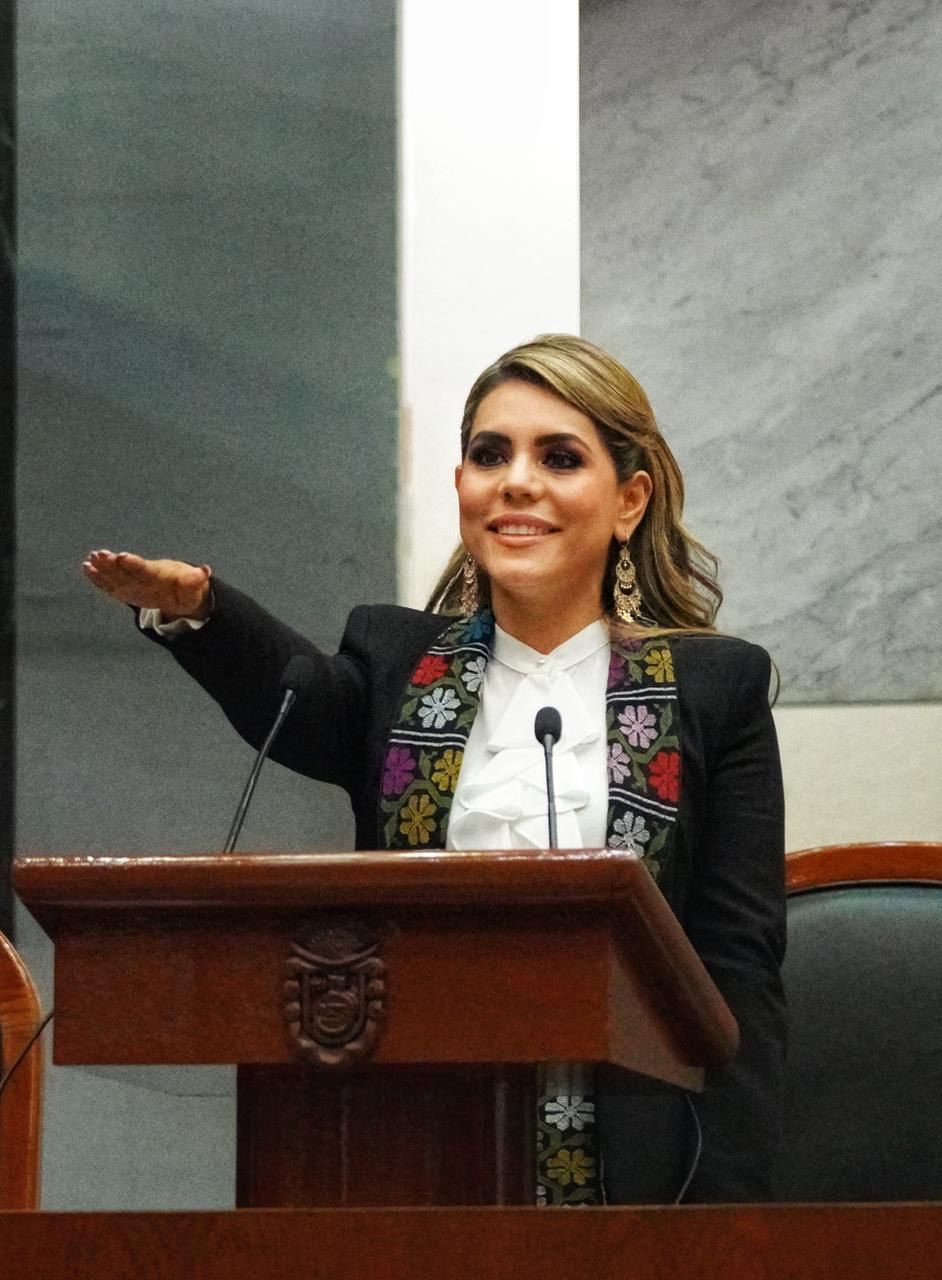 Y junto a Salgado Macedonio: Claudia Sheinbaum critica el machismo en toma de protesta de ‘La Torita’