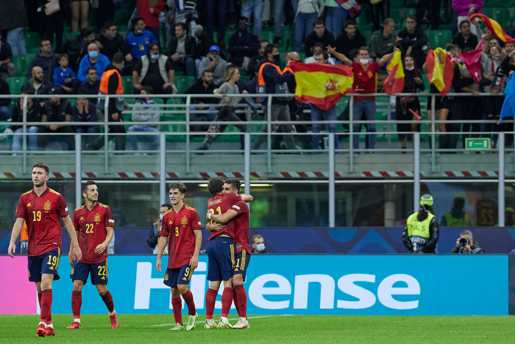Selección de España festejando el segundo gol en la semifinal de la Nations League