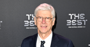 ¿En qué consiste el cambio en la regla del fuera de lugar de Arsene Wenger que analiza la FIFA?