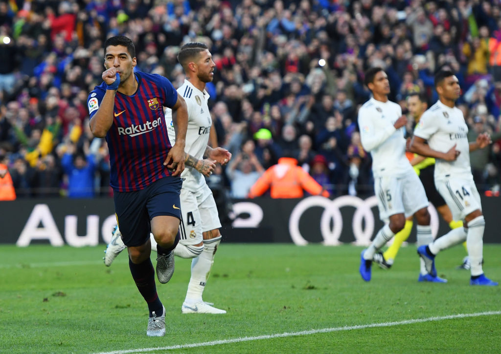 Luis Suárez celebra el 5-1 al Real Madrid en el Camp Nou
