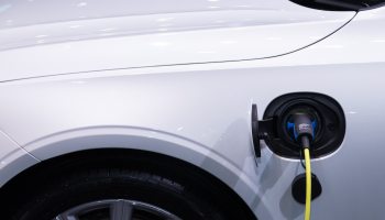 noruega-vender-autos-gasolina-electricos-hibridos-abril-2022-lista