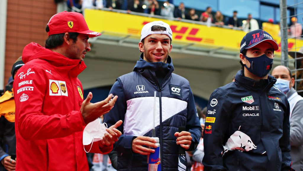 Pierre Gasly insiste en que luchará por el asiento de Checo Pérez en Red Bull: "Quiero victorias y podios"