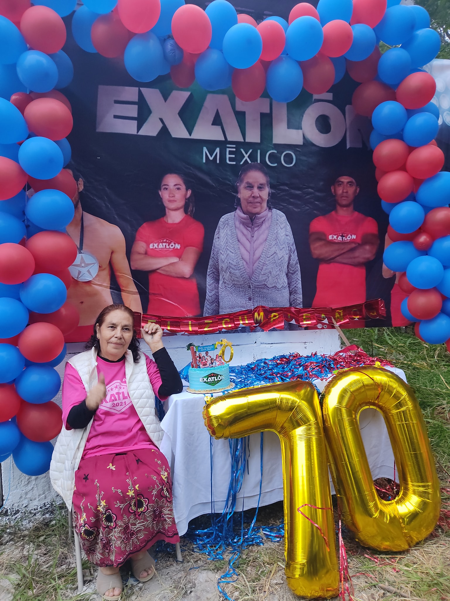 Abuelita celebra sus 70 años con fiesta temática de 'Exatlón México'