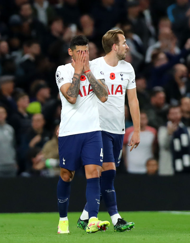 Cuti Romero se lamenta la derrota del Tottenham ante el Manchester United
