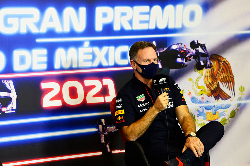 Chris Horner al fin aclaró si Verstappen le cederá el lugar a Checo Pérez en el Gran Premio de México