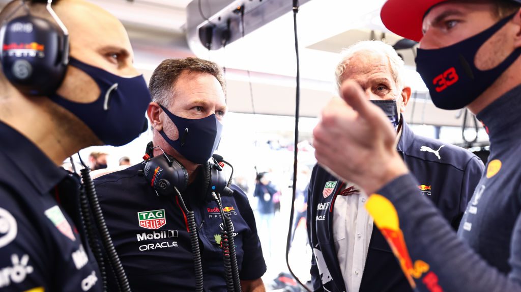 Christian Horner descarta que Red Bull se rinda ante Mercedes previo a Qatar: "Presionaremos lo más fuerte posible"