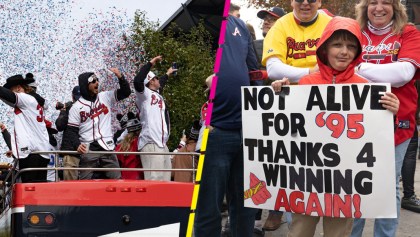 En imágenes: El desfile de Atlanta Braves y los festejos en casa por el título de Serie Mundial