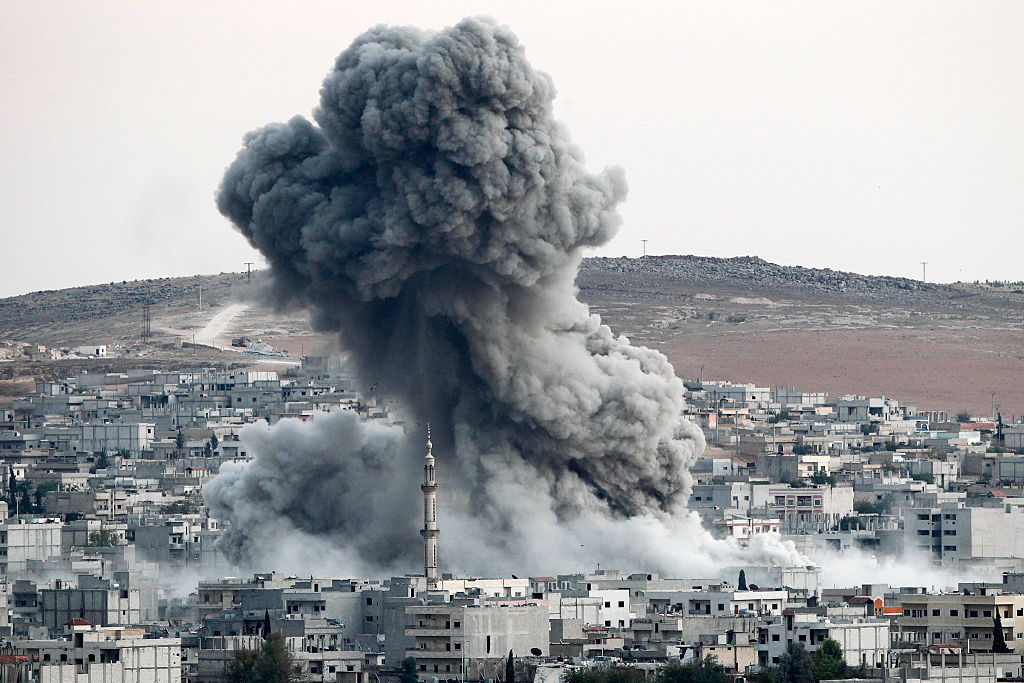 EU ocultó información sobre ataques donde murieron 64 mujeres y niños de Siria: NYT