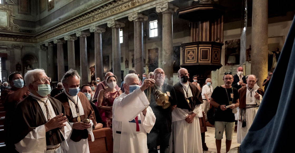 iglesia-francia-vendera-bienes-victimas