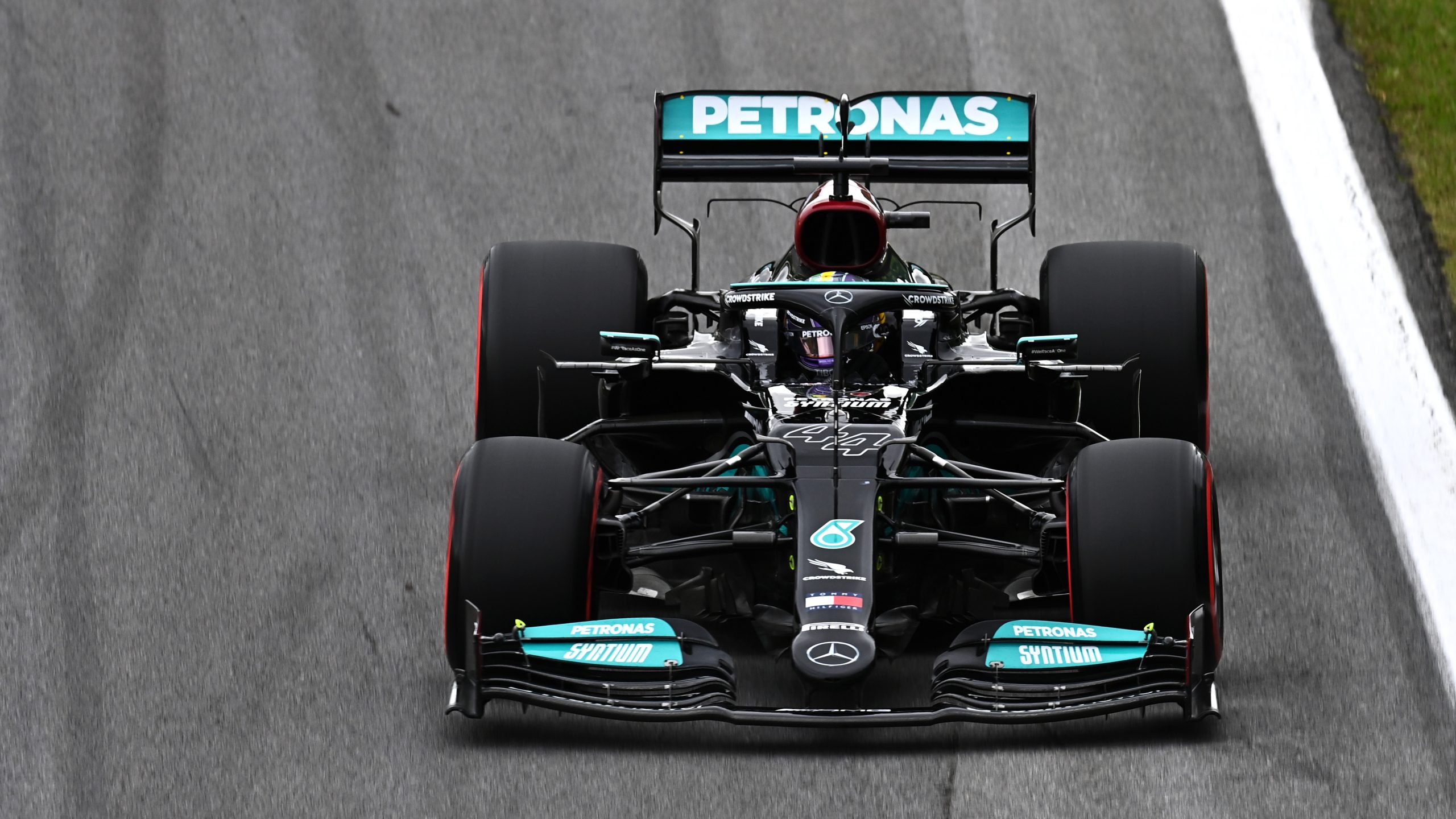 ¡Mercedes, en problemas! Fórmula 1 castiga a Lewis Hamilton por 'trampa' en el alerón trasero en el GP de Brasil