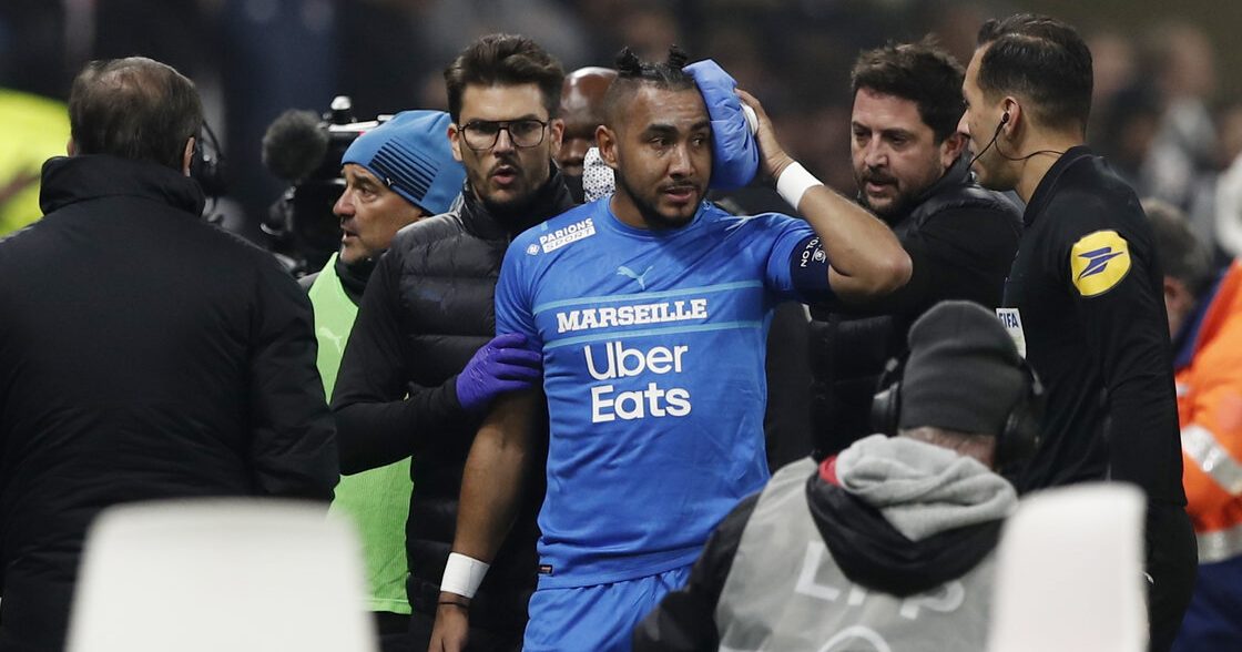 Responsabilidad del Lyon y veto: Las medidas de la Ligue 1 tras el botellazo a Dimitri Payet