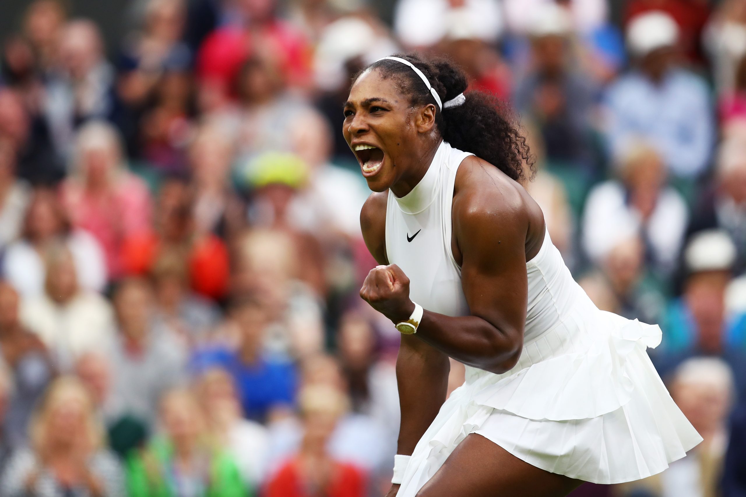 ¡Te regalamos una raqueta firmada por Serena Williams!