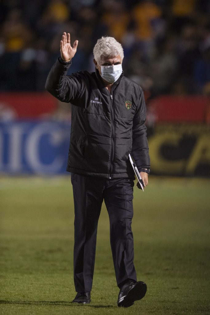 Ricardo Tuca Ferretti en su visita a Tigres como DT de Juárez