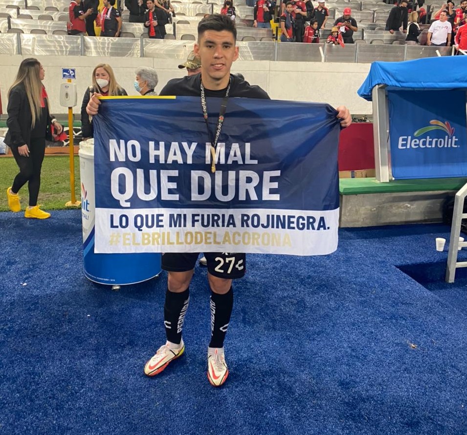 Jesús Angulo celebrando el campeonato del Atlas