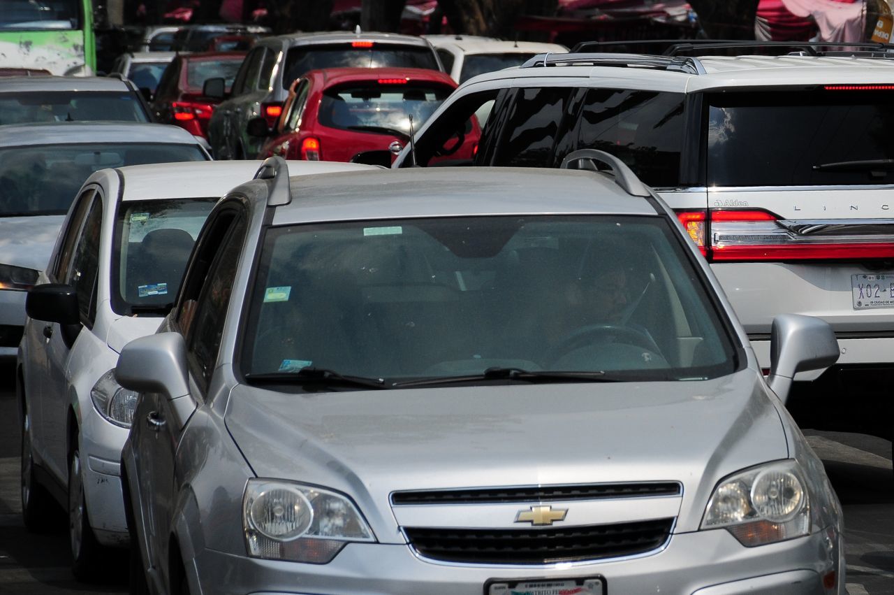 CDMX pierde millones por autos con placas de otros estados; diputados son parte del problema