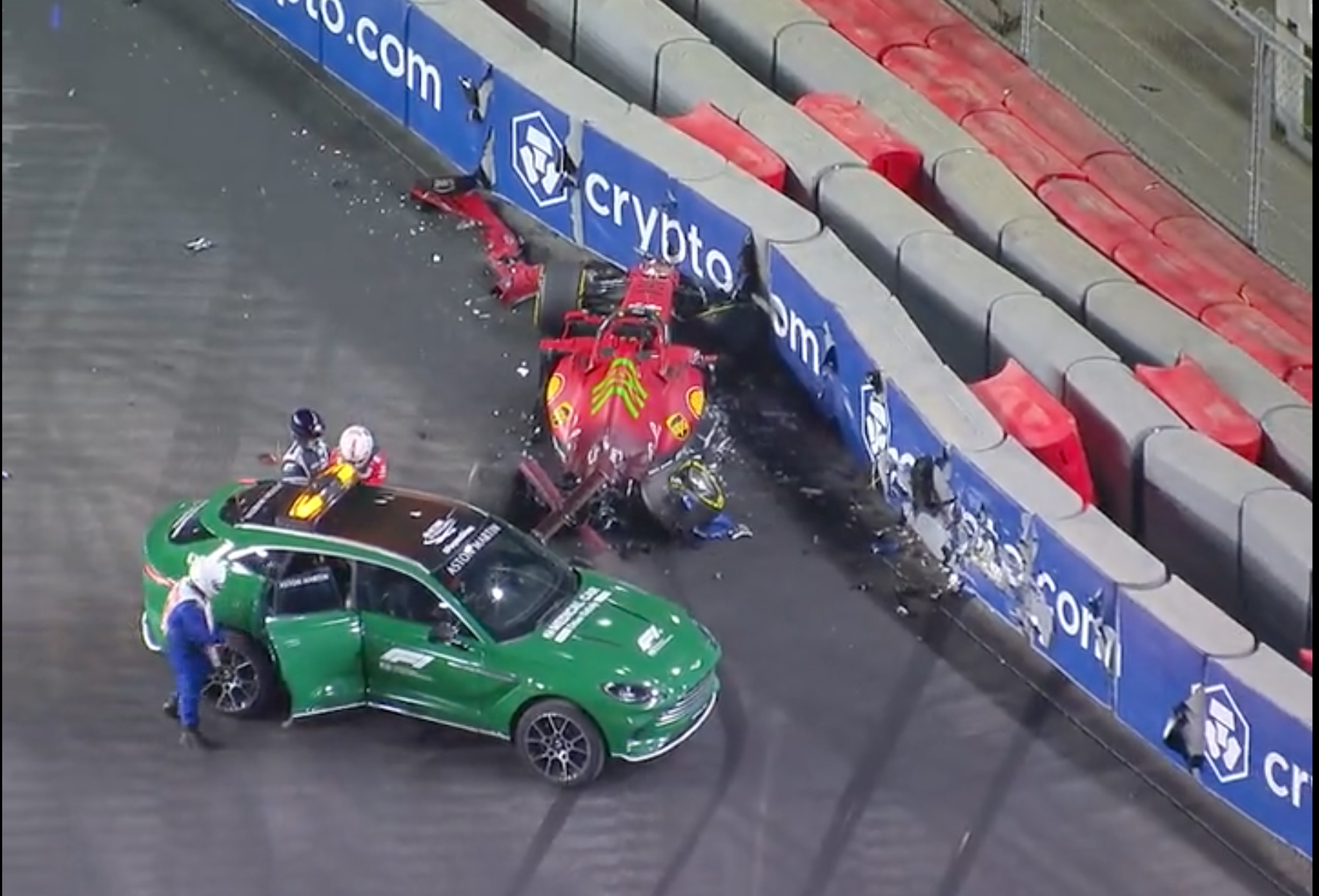 Así quedó el Ferrari de Charles Leclerc tras el brutal accidente en las prácticas del Gran Premio de Arabia