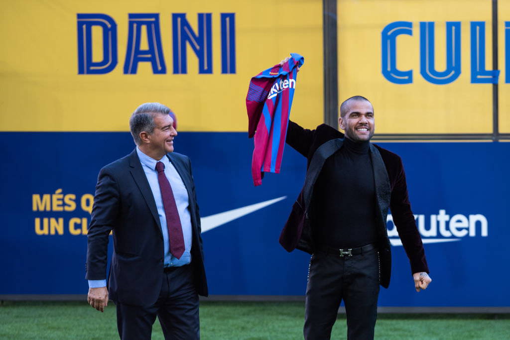 Dani Alves regresa al Barcelona
