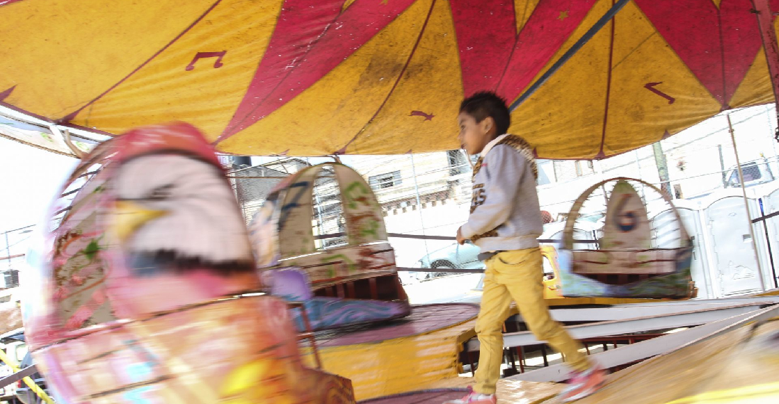 Se descarrila juego mecánico en la alcaldía Cuauhtémoc; 4 mujeres y un niño iban en él