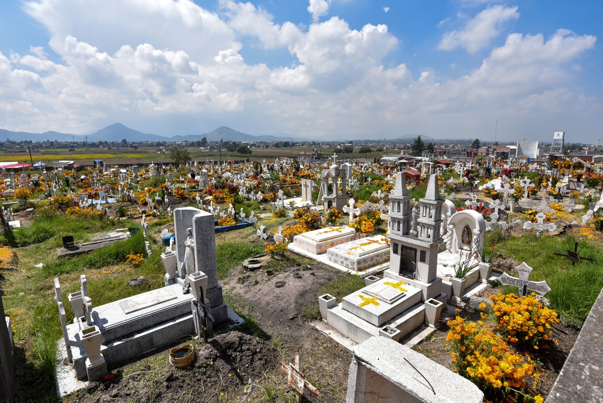 México mágico nivel: Hombre regresa a su casa horas después de su funeral 