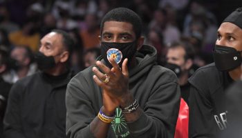 Los Brooklyn Nets preparan el regreso de Kyrie Irving, aún sin vacuna
