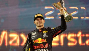 Las primeras palabras de Max Verstappen tras ganar el campeonato de F1: "Tuvimos suerte de campeón"