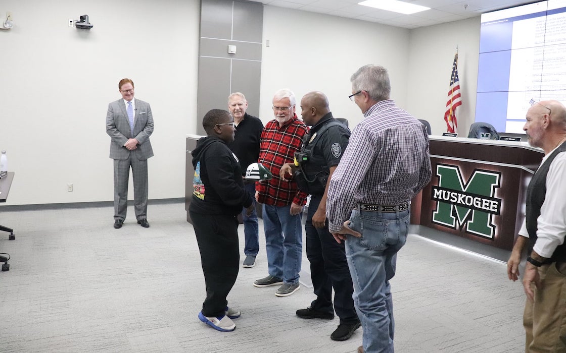 niño-salvo-dos-personas-oklahoma