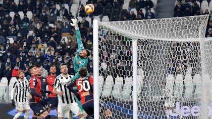¡Una locura! Juan Cuadrado anotó el segundo gol olímpico de la jornada de Serie A