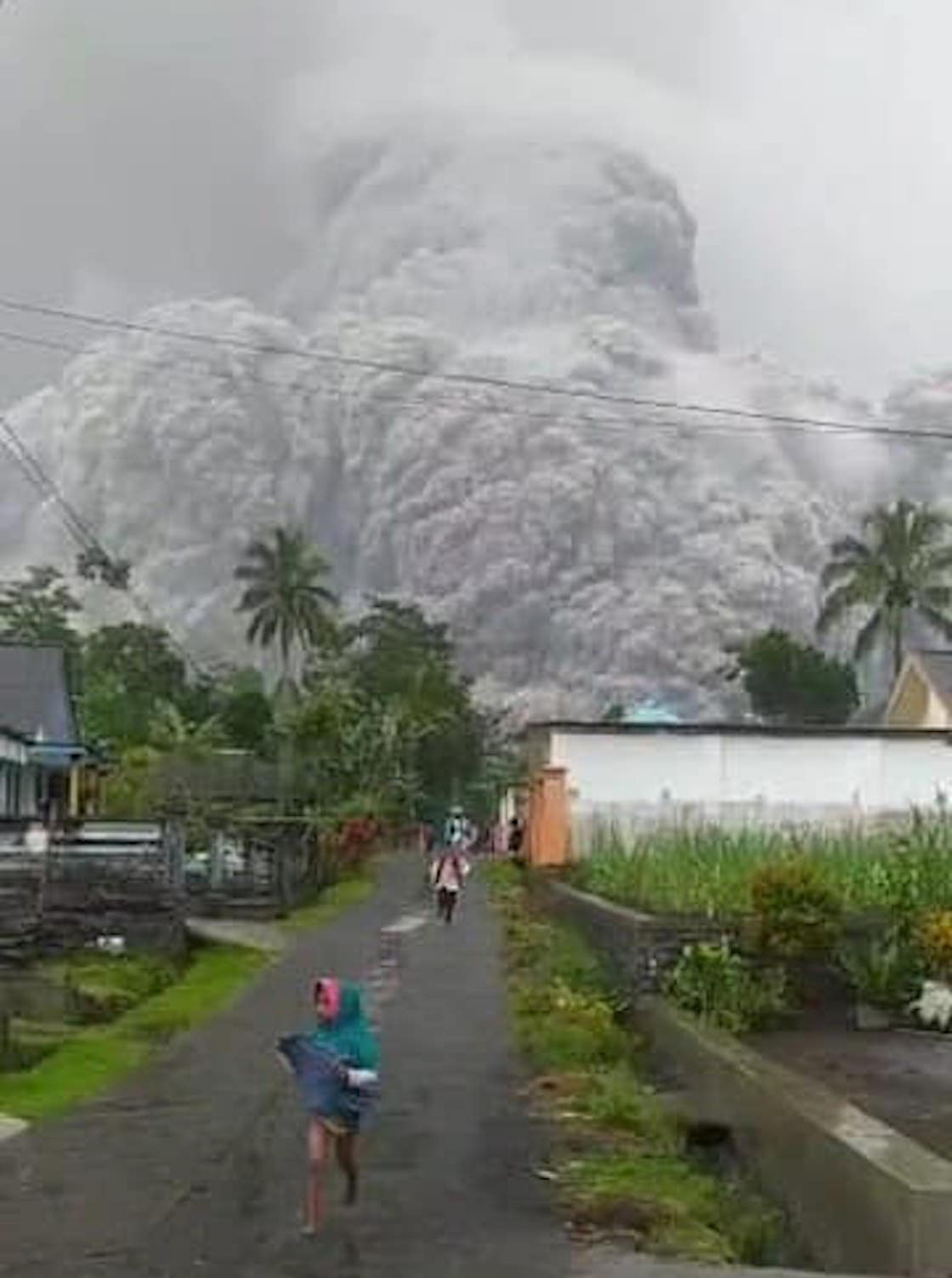 saldo-volcan-semeru-erupcion