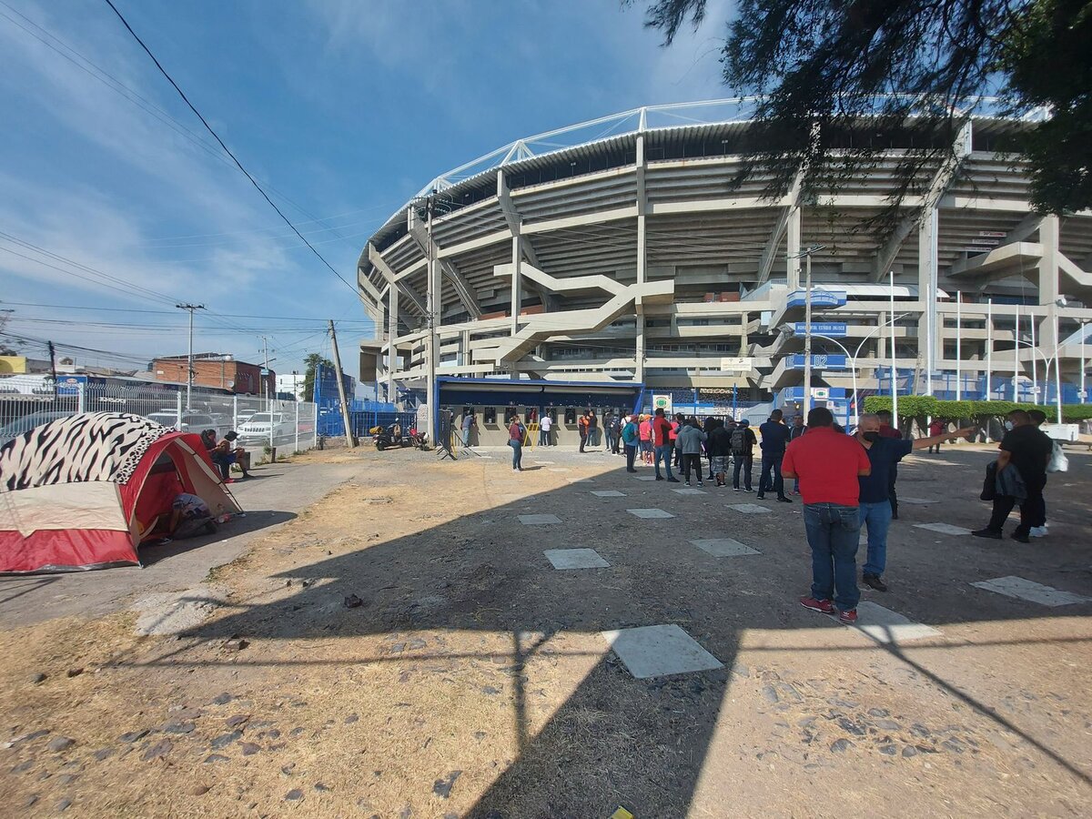 La hipotenusa: Atlas Femenil jugó sin afición durante la venta de boletos para la Final varonil en el Jalisco