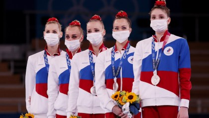 Medallistas tendrán permiso de quitarse el cubrebocas en los Juegos Olímpicos de Invierno de Beijing 2022