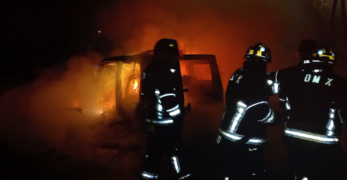 Dos personas murieron calcinadas tras incendio de camioneta en Chapultepec